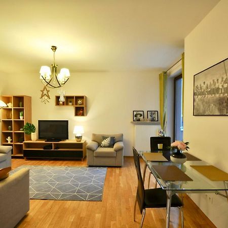 Mlociny Metro Apartment Varsavia Esterno foto